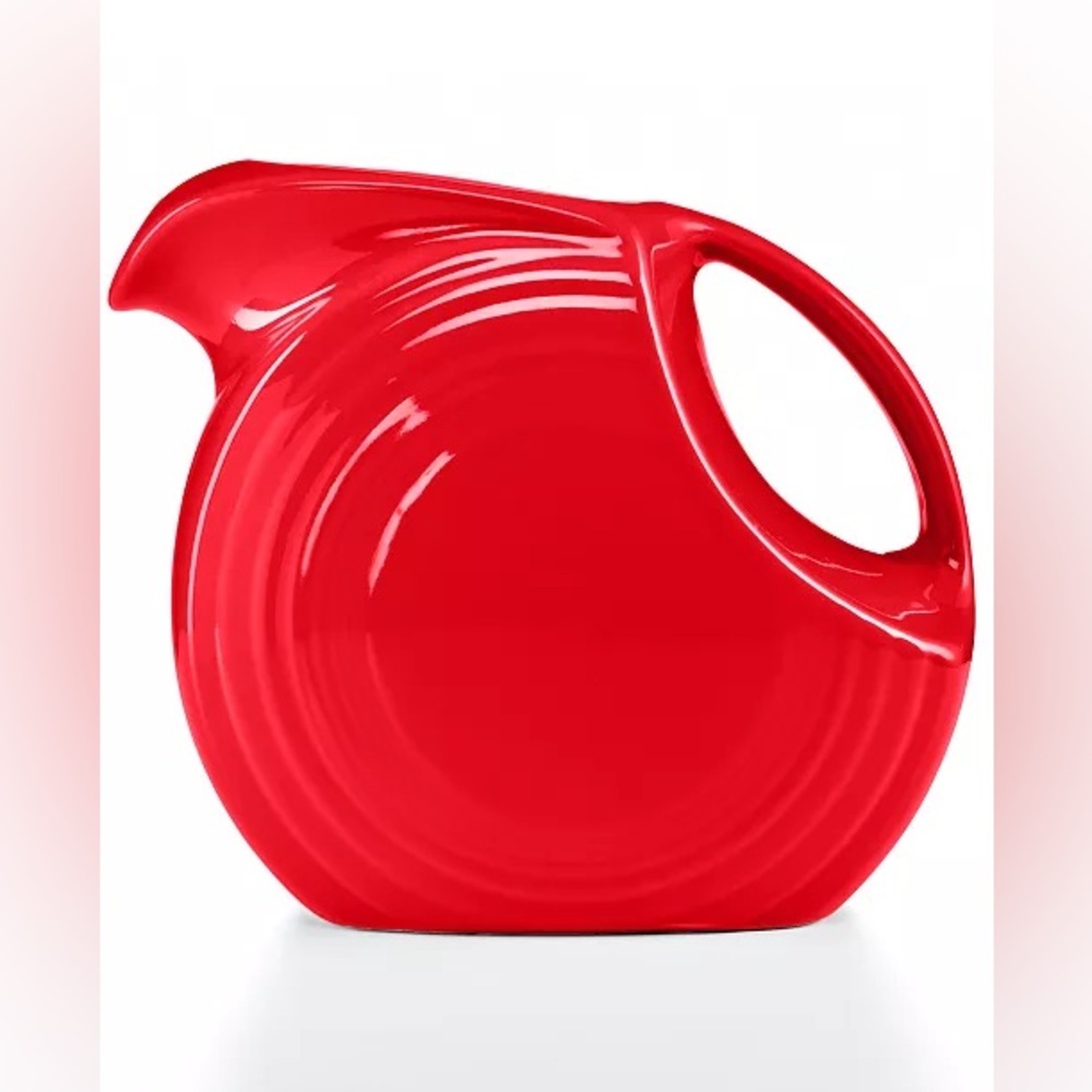 Fiesta Large Disk Pitcher, 67 oz Fiesta Scarlet Red pristine condition